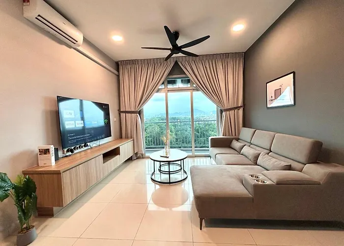 The Paloh Town Suites 4R2B With 2 Carpark By Iwh Suites