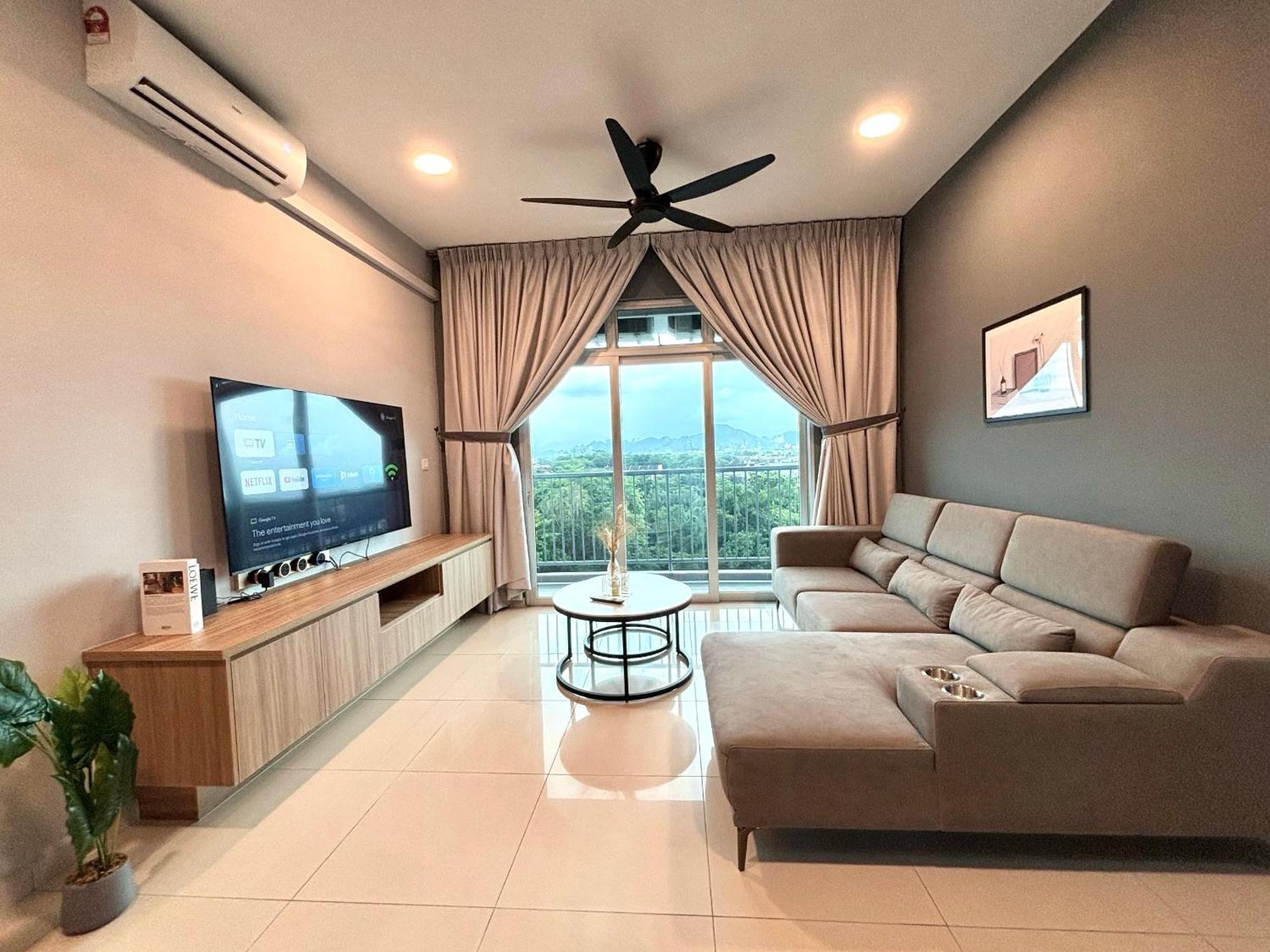 The Town 4r2b With 2 Carpark By Iwh * Ipoh